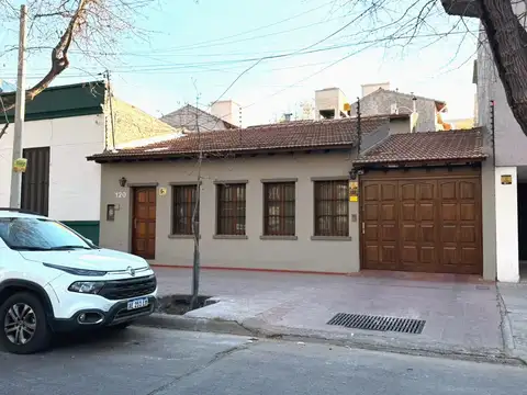 HAUSER VENDE EXCELENTE CASA