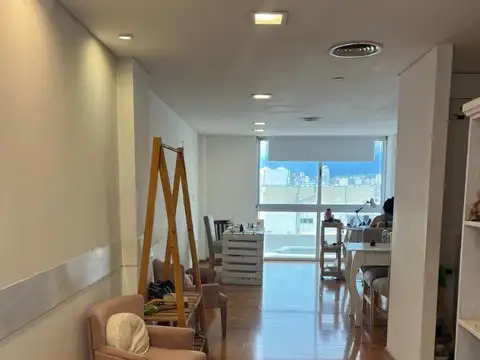 Buenos Aires 135 , Piso 5