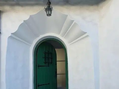 Casa en Venta con 4 cocheras