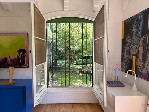 Casa 11 ambientes con 5 baños