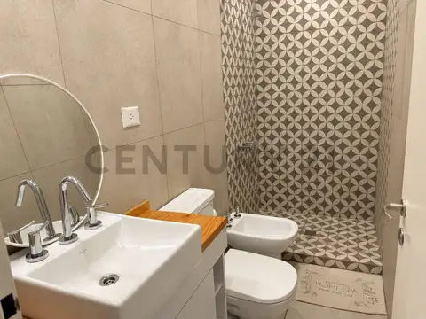 PH Tipo Casa| 3 amb reciclado| Patio+terraza+parrilla | sin expensas