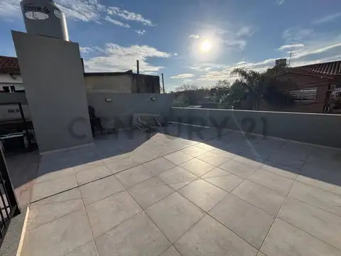 PH Tipo Casa| 3 amb reciclado| Patio+terraza+parrilla | sin expensas