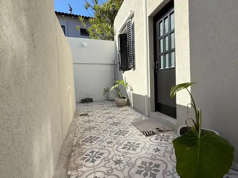 Carlos Villate 2600, Piso pb