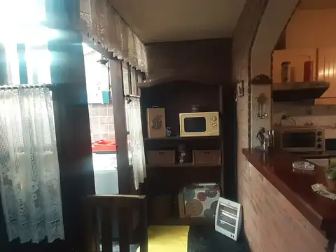 Casa 5 ambientes con 1 baño