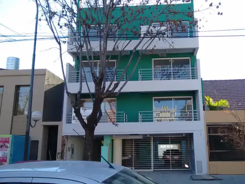 Monoambiente  Frente con balcon -  Muy confortable