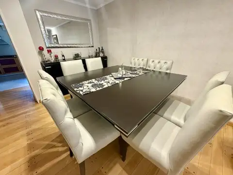 Casa 5 ambientes con 4 baños