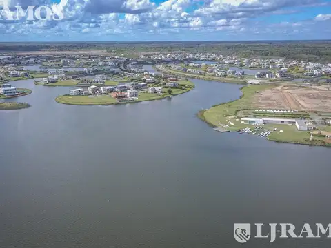 Terreno en Puertos del Lago - BARRIO AMARRAS