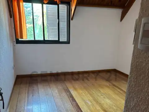 Casa en Venta con 4 cocheras