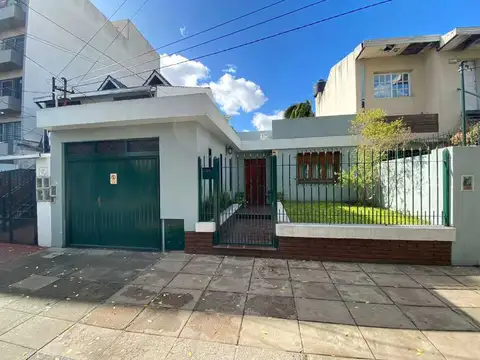 CASA EN VENTA DE 4 AMBIENTES