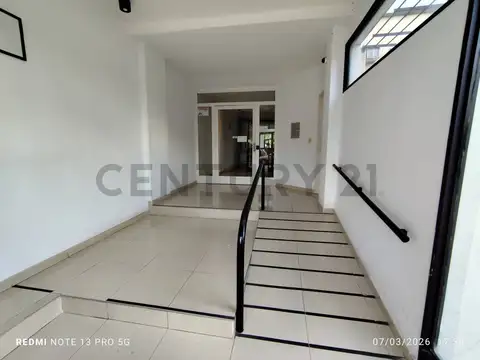 Sarmiento 1100, Piso 1