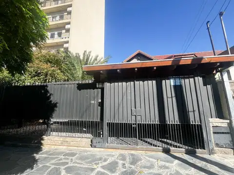 Venta Casa en Muñiz con pileta 6 ambientes