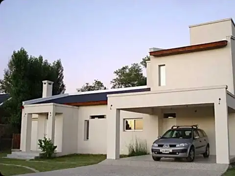 Casa  en Alquiler en Lago de Manzanares, Pilar, G.B.A. Zona Norte