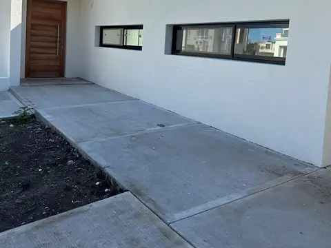 Altos de Campo Grande, Pilar 100