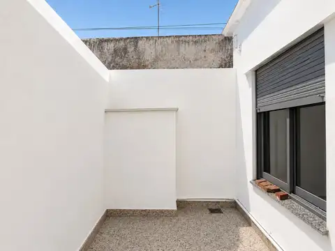 Calle 27 e/ 61 y 62 1300