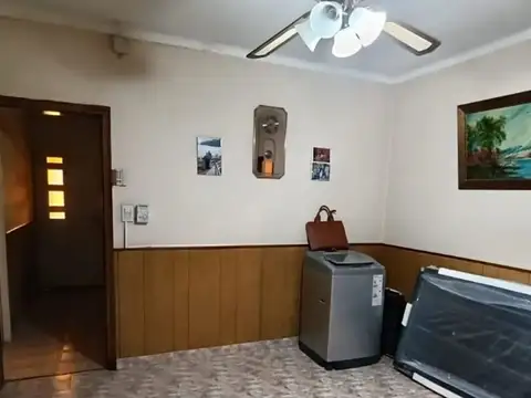 Casa 3 ambientes con 1 baño