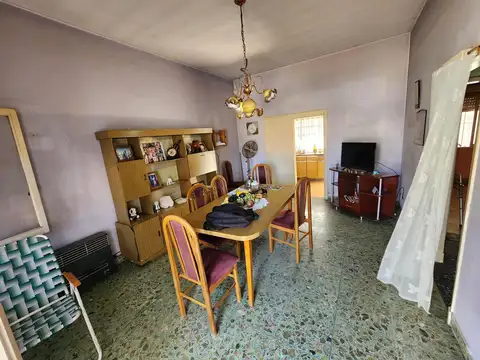 Casa 3 ambientes con 2 baños