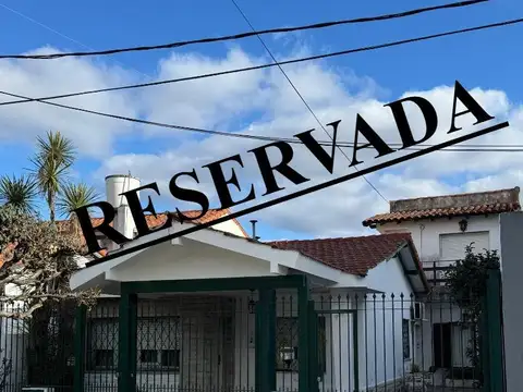 CASA EN VENTA EN VILLA LUZURIAGA