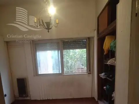 Casa en Alquiler con 1 cochera
