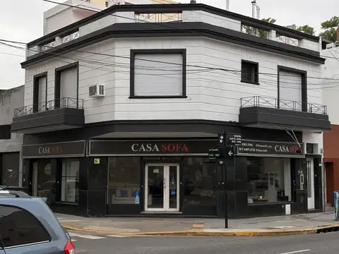 Hermoso Piso Unico 3 Amb con Dpendencia y Terraza con Balcones