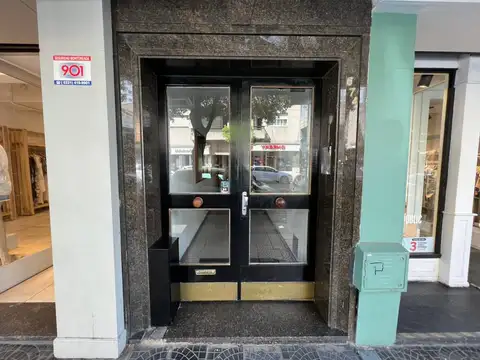 48 e/ 8 y 9 n 674 Piso 2 Depto B