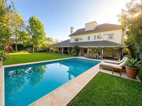 Casa en venta en el Barrio La Pradera, Pilar