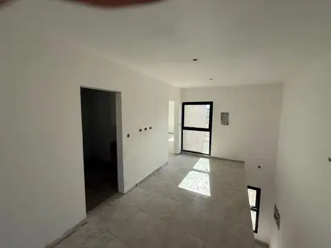 VENTA DUPLEX COLINAS DE MANANTIALES 3 DORMITORIOS.