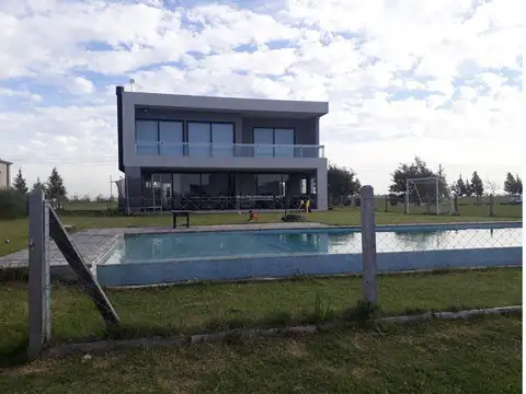 Casa en Venta de 4 dormitorios