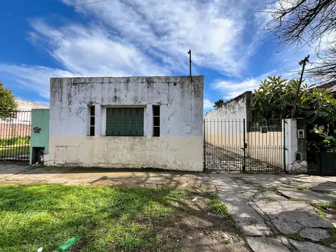 Casa en Venta en José Mármol, USD 99.000