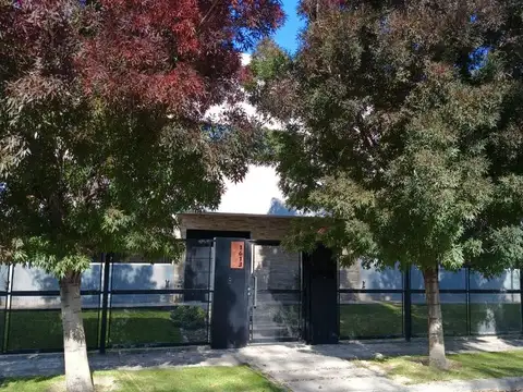 Venta Espectacular Casa Barrio Millenium Cipollett