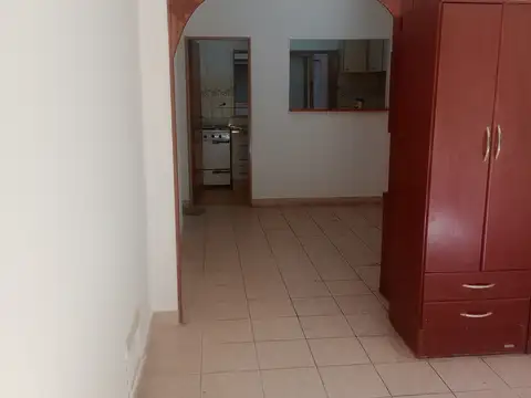 Departamento en Alquiler en Monte Castro, $ 480.000