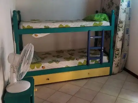 Divisadero e/ Hornero y Gallareta