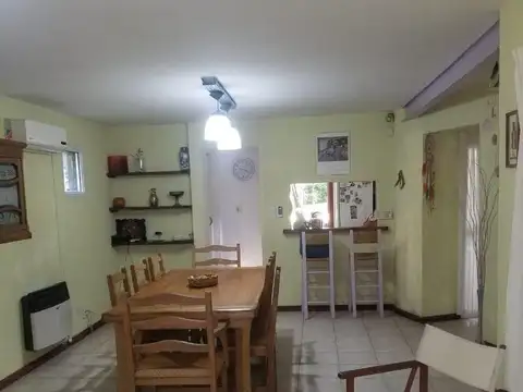 Casa 4 ambientes con 1 baño
