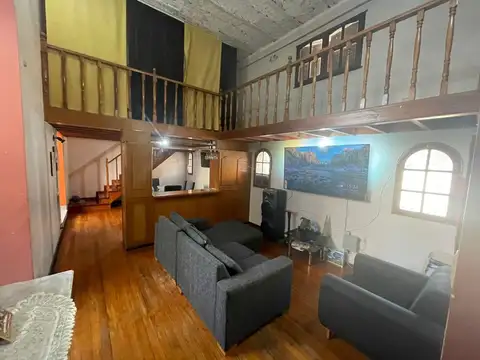Depto Tipo Casa en Venta de 4 ambientes