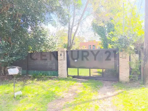 VENTA CASA GONNET ENTRE CAMINOS