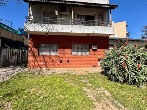 Venta PH 3 Ambientes en Planta Baja con Quincho y Cochera – El Palomar