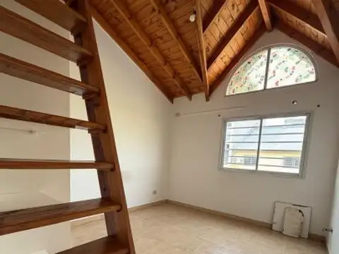 Depto Tipo Casa en Venta 11 años