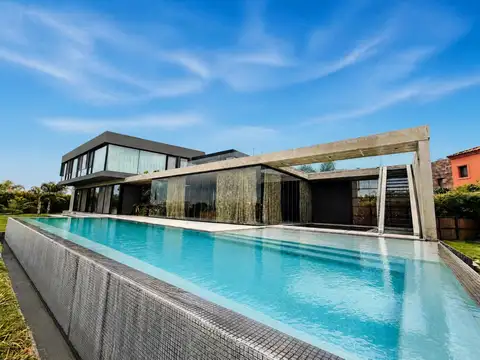 Casa en venta EL CANTON 692m2 sobre doble lote