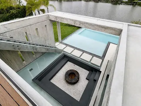 Casa 10 ambientes con 6 baños