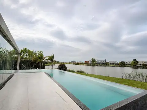 Casa en Venta de 5 dormitorios