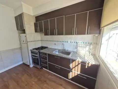 Depto Tipo Casa 5 ambientes con 1 baño