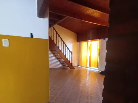 Casa 6 ambientes con 3 baños