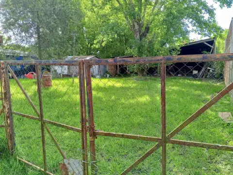 LOTE EN VENTA LA PLATA 97 E/ 12 y 13 A METROS DE AV. 13