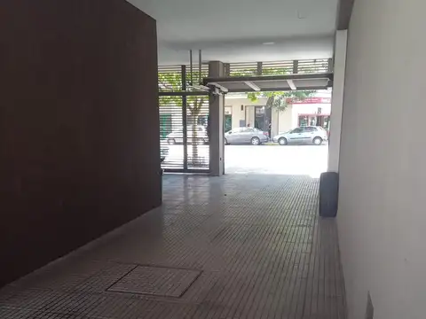 Venta de doble cochera en Flores Norte 