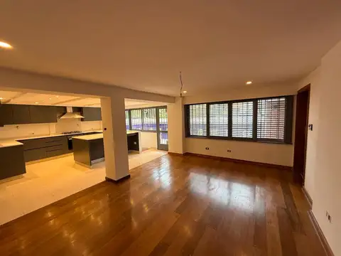 CASA EN ALQUILER EN MARTINEZ