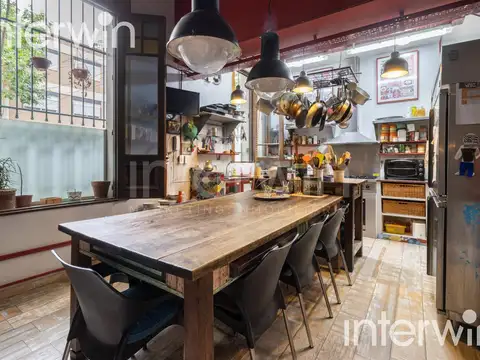 Espectacular casa en 3 plantas más 2 entrepisos y gran terraza - Palermo - Alquiler