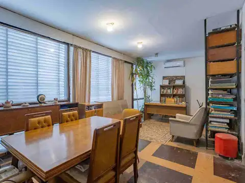 Venta PU Casa y Apto en Pocitos con garaje y fondo
