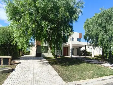 Casa en San Sebastián, Área 2, parque al pulmón verde