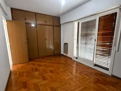 Venta PH 4 amb 1 / por escalera Reciclado a nuevo