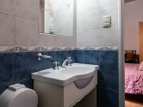VENTA EDIFICIO en barrio MONSERRAT 24 HABITACIONES