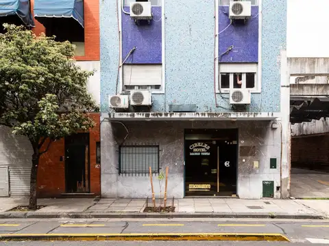 VENTA EDIFICIO en barrio MONSERRAT 24 HABITACIONES